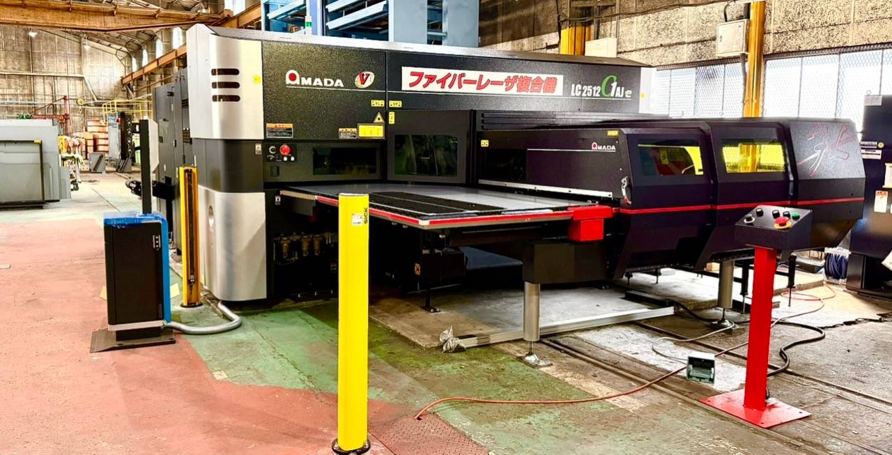 AMADA ファイバーレーザー複合機 LC2512